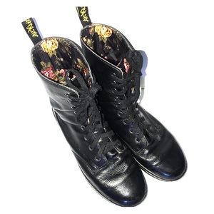Dr.Martens Stratford Boots
